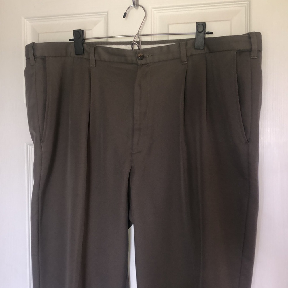 Haggar men’s slacks, 44X29. EUC, no holes or stains. Zipper works good. - Picture 2 of 8
